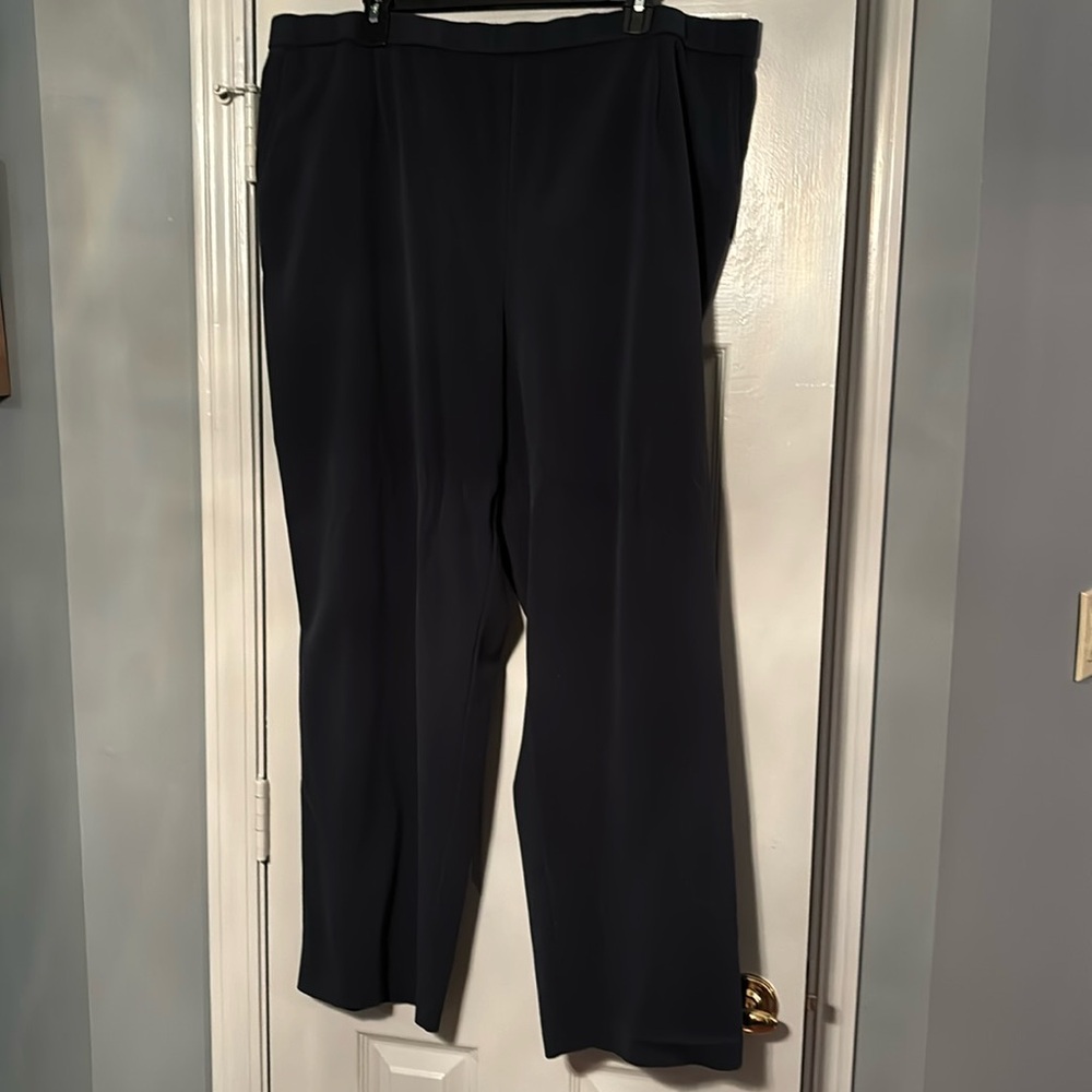 Kim Rogers Woman elastic waist pull on navy pants with pockets